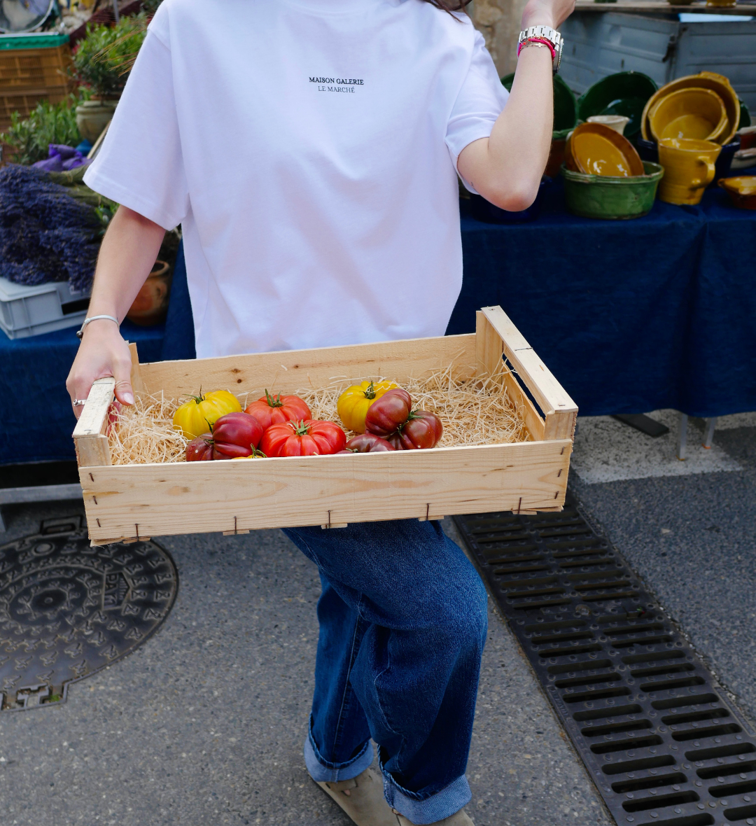 Le marché Tee White